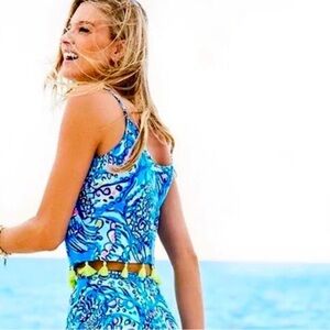 Lilly Pulitzer Ramona Tassel size 0. Some tassels are loose.